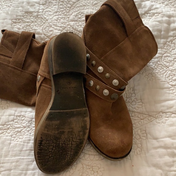 Crown vintage suede bootie - Picture 2 of 2